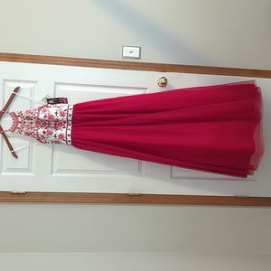 Blondie Nites Embroidered halter dress